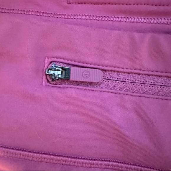 FLAWED Speed Up Low Rise Shorts From Lululemon in Dusty Velvet - Picture 5 of 6